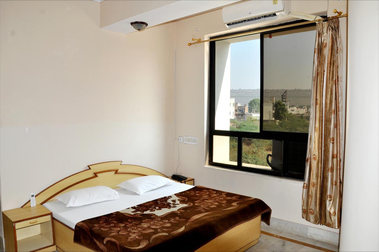 Hotel Kirti Plaza Chittorgarh Εξωτερικό φωτογραφία
